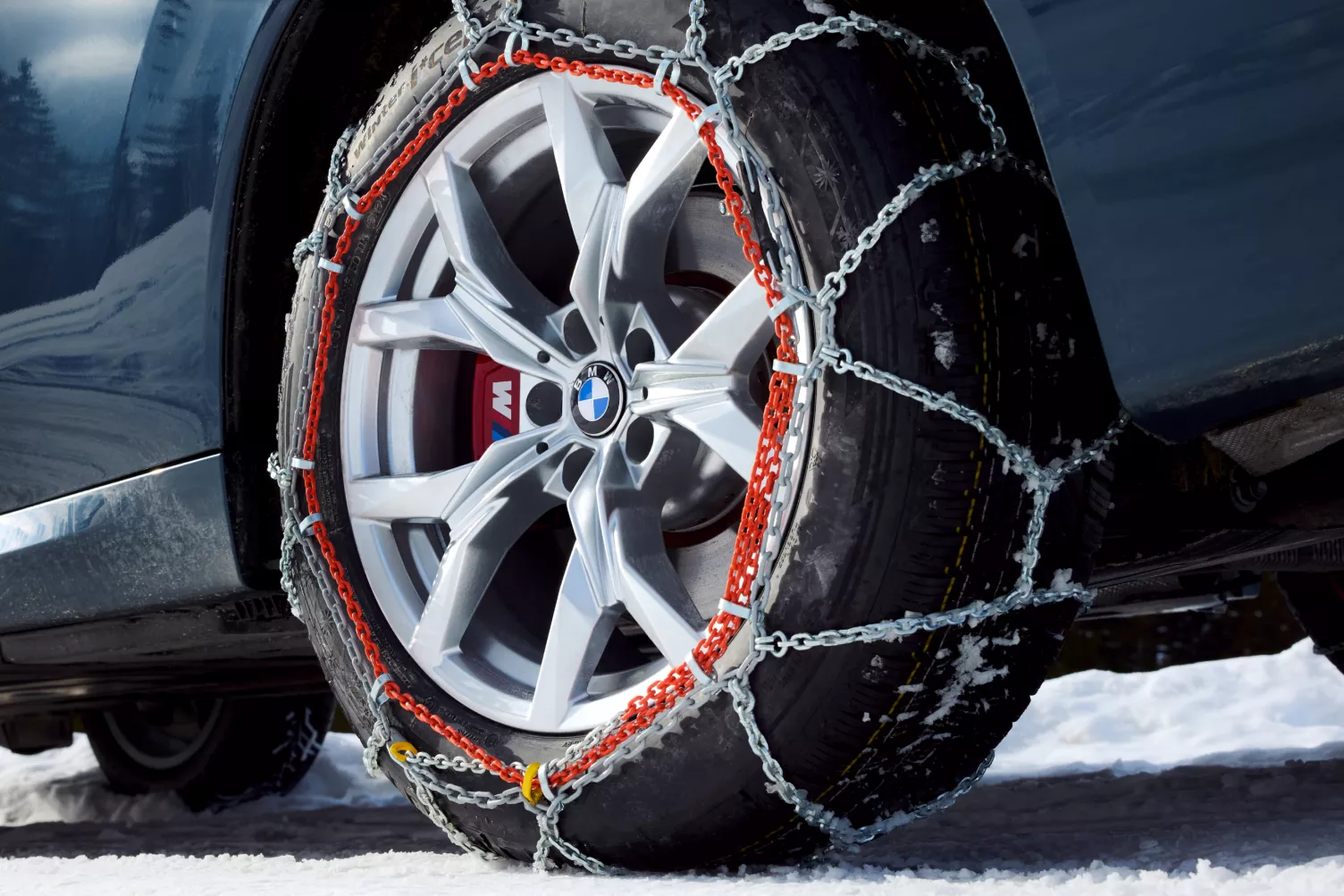 accessories-hub_seasonal_winter_snow-chain-system_optional_3to2